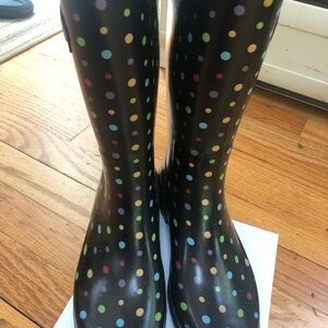 Rain Boots Polka dot Merona slightly used. Size 8